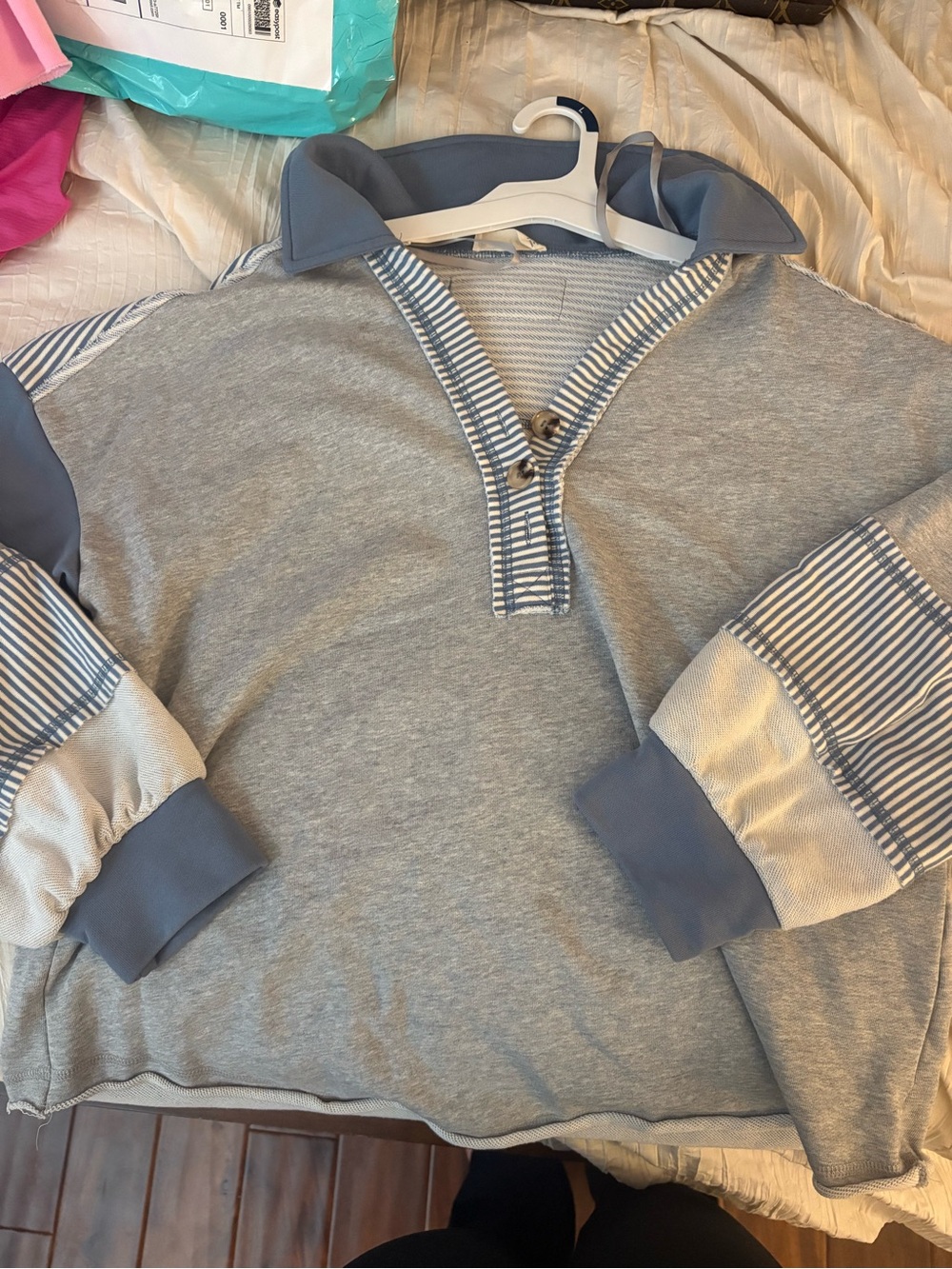 Women Grey & Blue Long-Sleeve Top